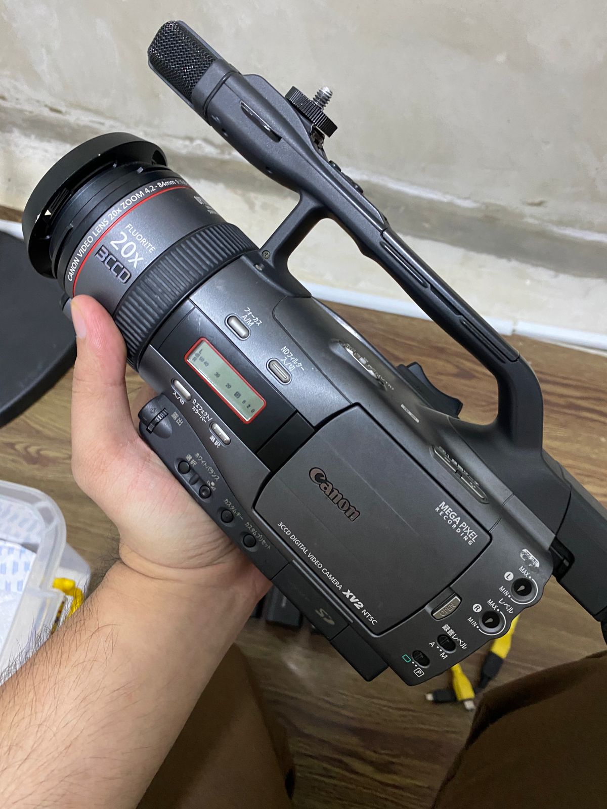 Canon XV2 Ready to film with MRC-1 Tapeless
