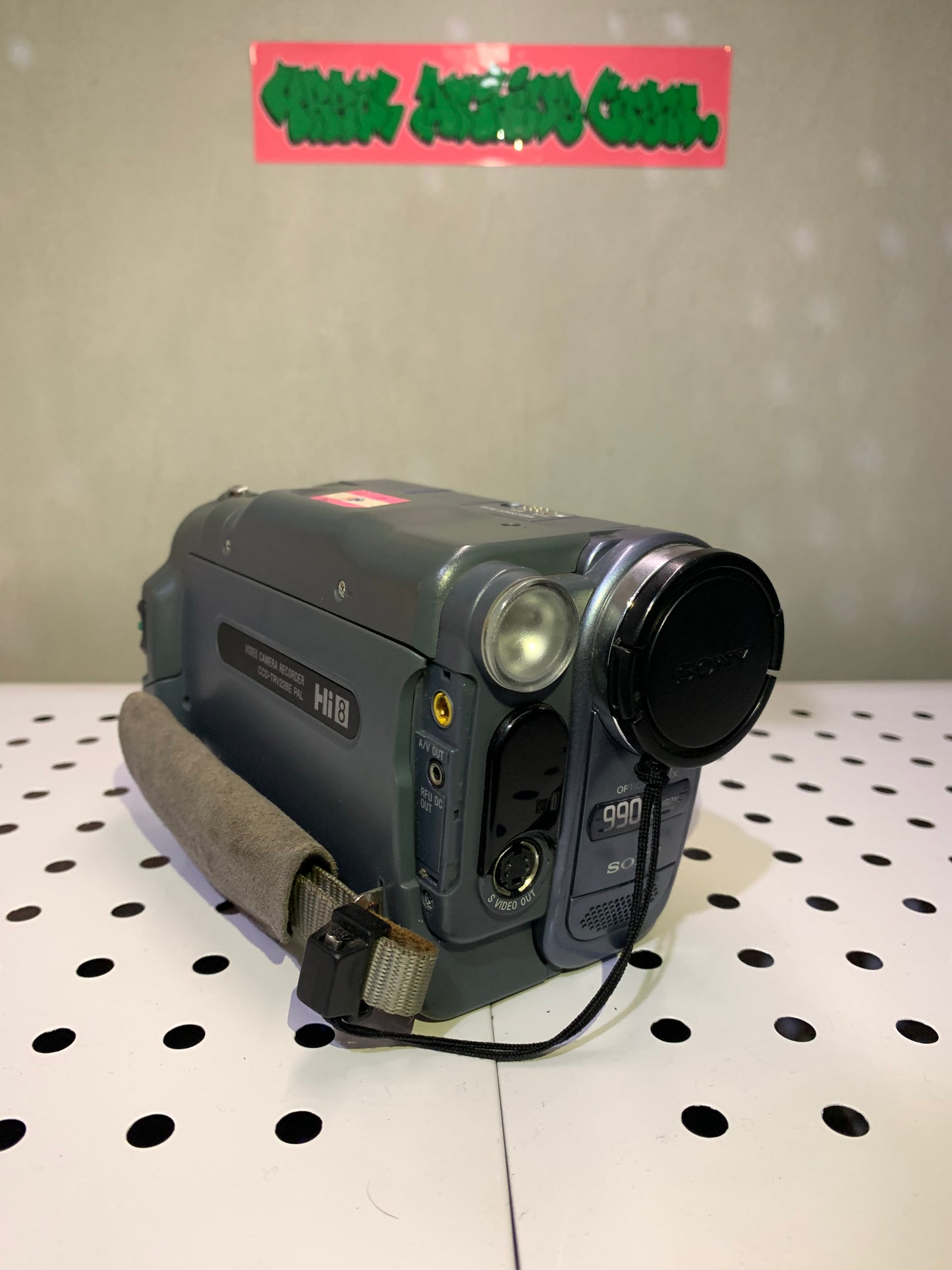 Sony trv 228e video hi8 ( fully working )