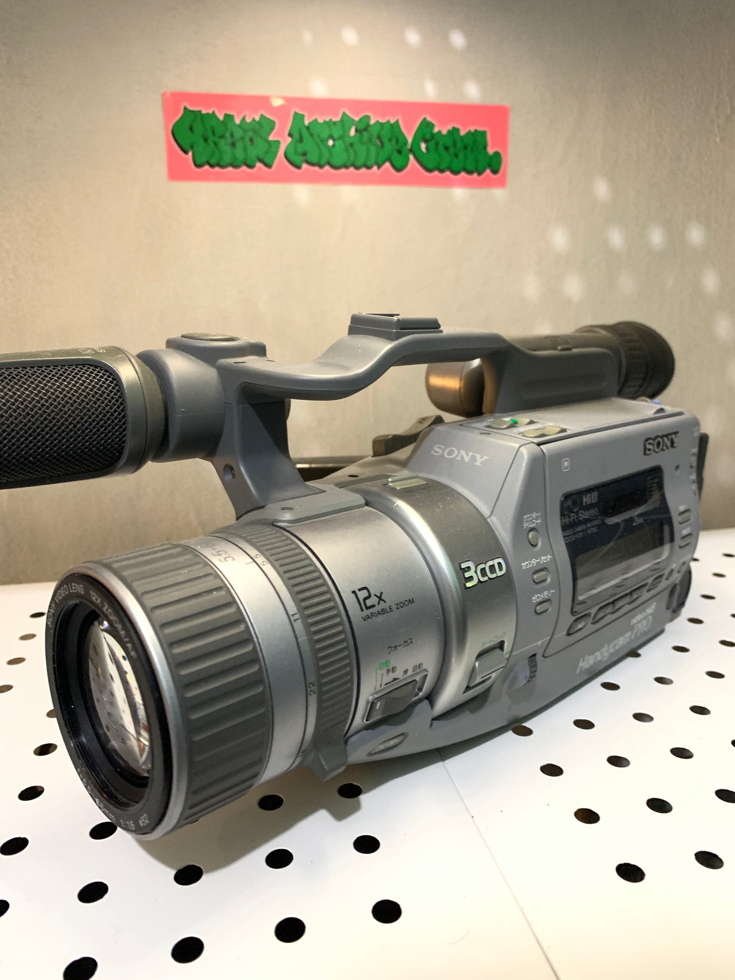 Sony CCD VX3 Video Hi8 Japan Version ( NTSC ) Rare