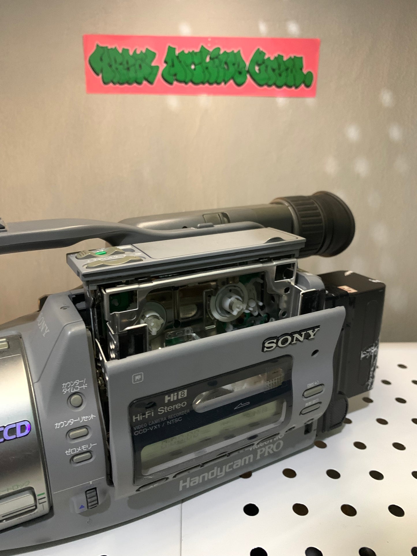 Sony CCD VX3 Video Hi8 Japan Version ( NTSC ) Rare